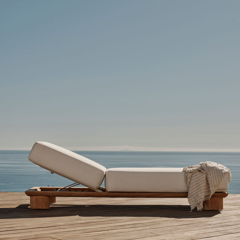 Newport Sun Lounge | Teak Natural, Panama Blanco, Batyline White