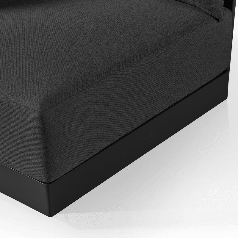 Antigua Corner | Aluminum Asteroid, Panama Grafito, Rope Dark Grey