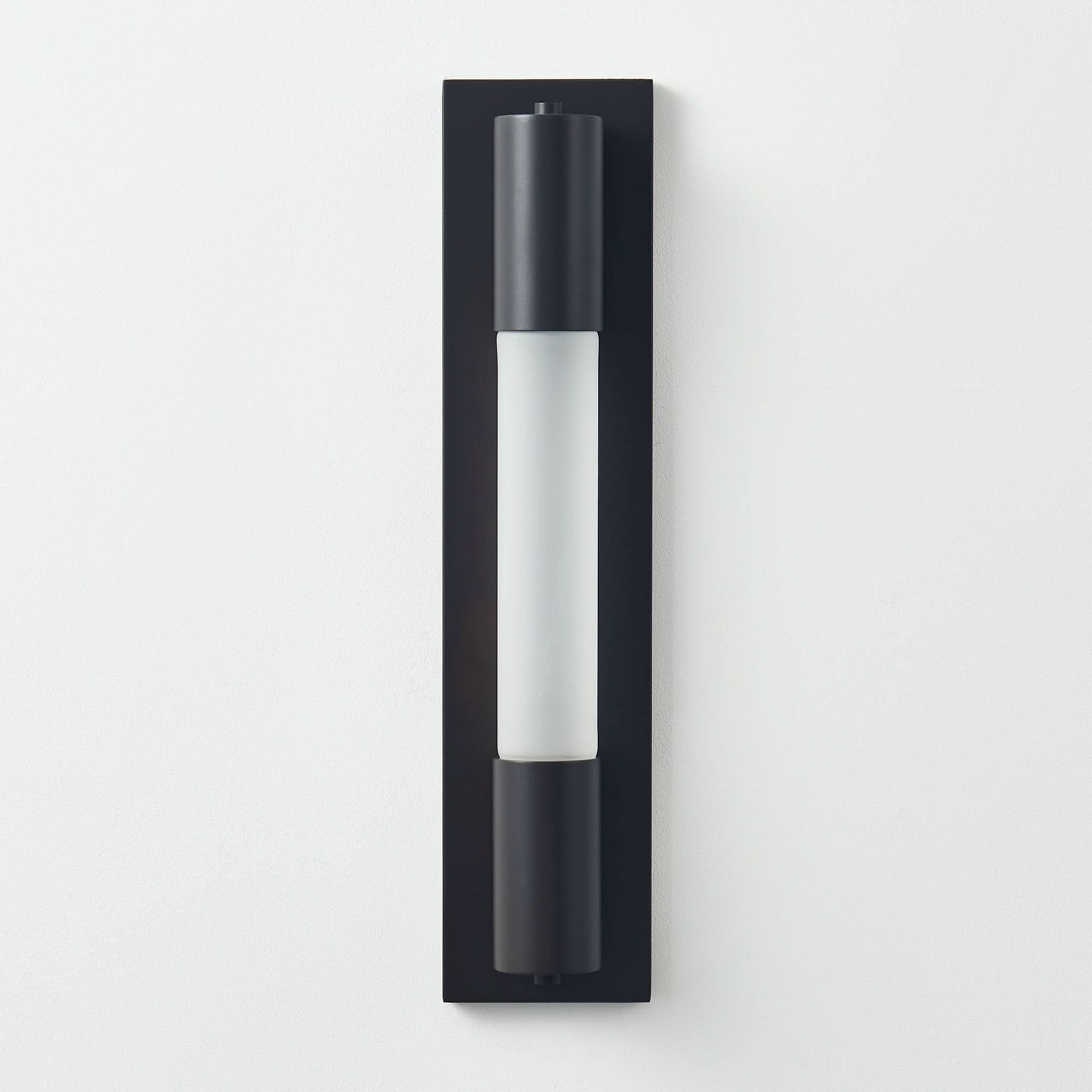 Breeze Xl Aluminum Outdoor Sconce