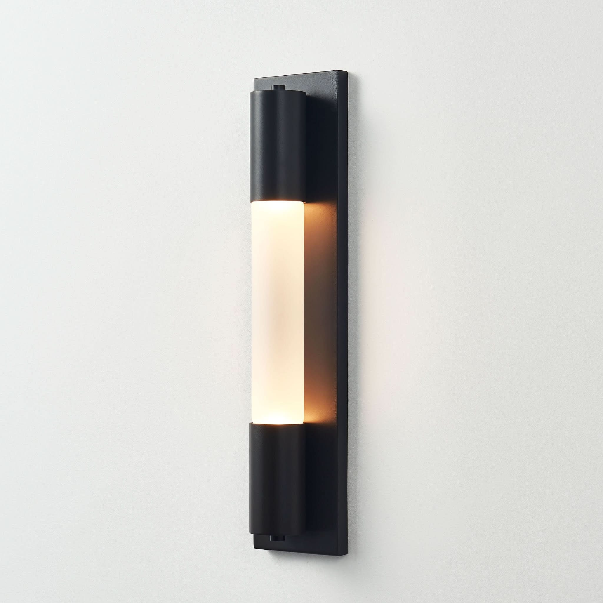 Breeze Xl Aluminum Outdoor Sconce