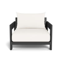 Hampton Lounge Chair | Aluminum Asteroid, Panama Blanco, Batyline Silver