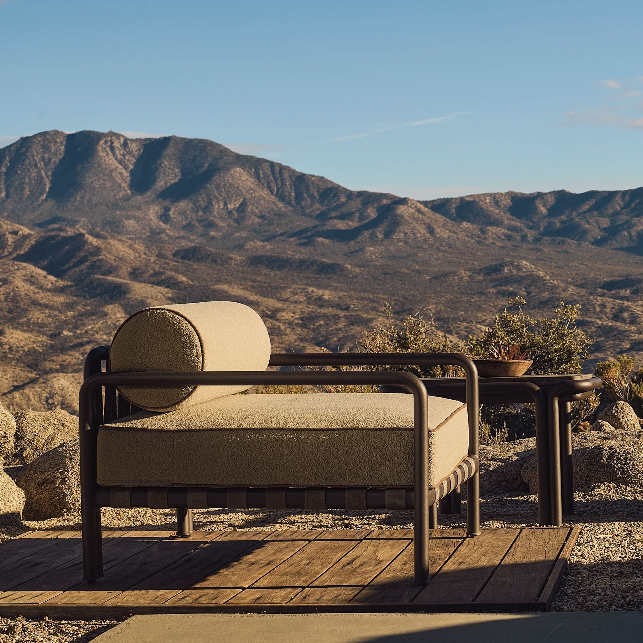 HARBOUR OUTDOOR Parker Side Table - Thumbnail 5