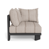 Victoria Aluminum Corner