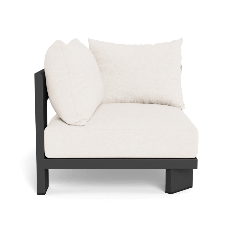 Victoria Aluminum Corner