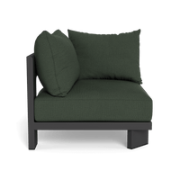 Victoria Aluminum Corner