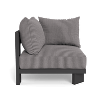 Victoria Aluminum Corner