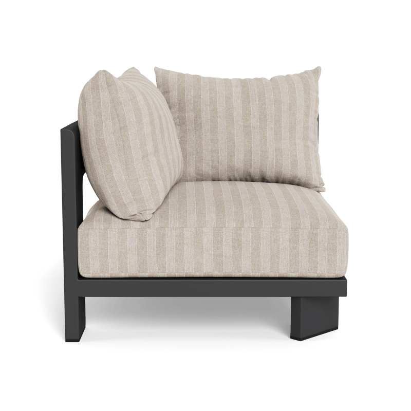 Victoria Aluminum Corner