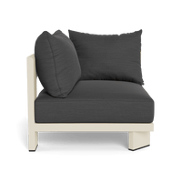 Victoria Aluminum Corner