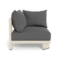 Victoria Aluminum Corner