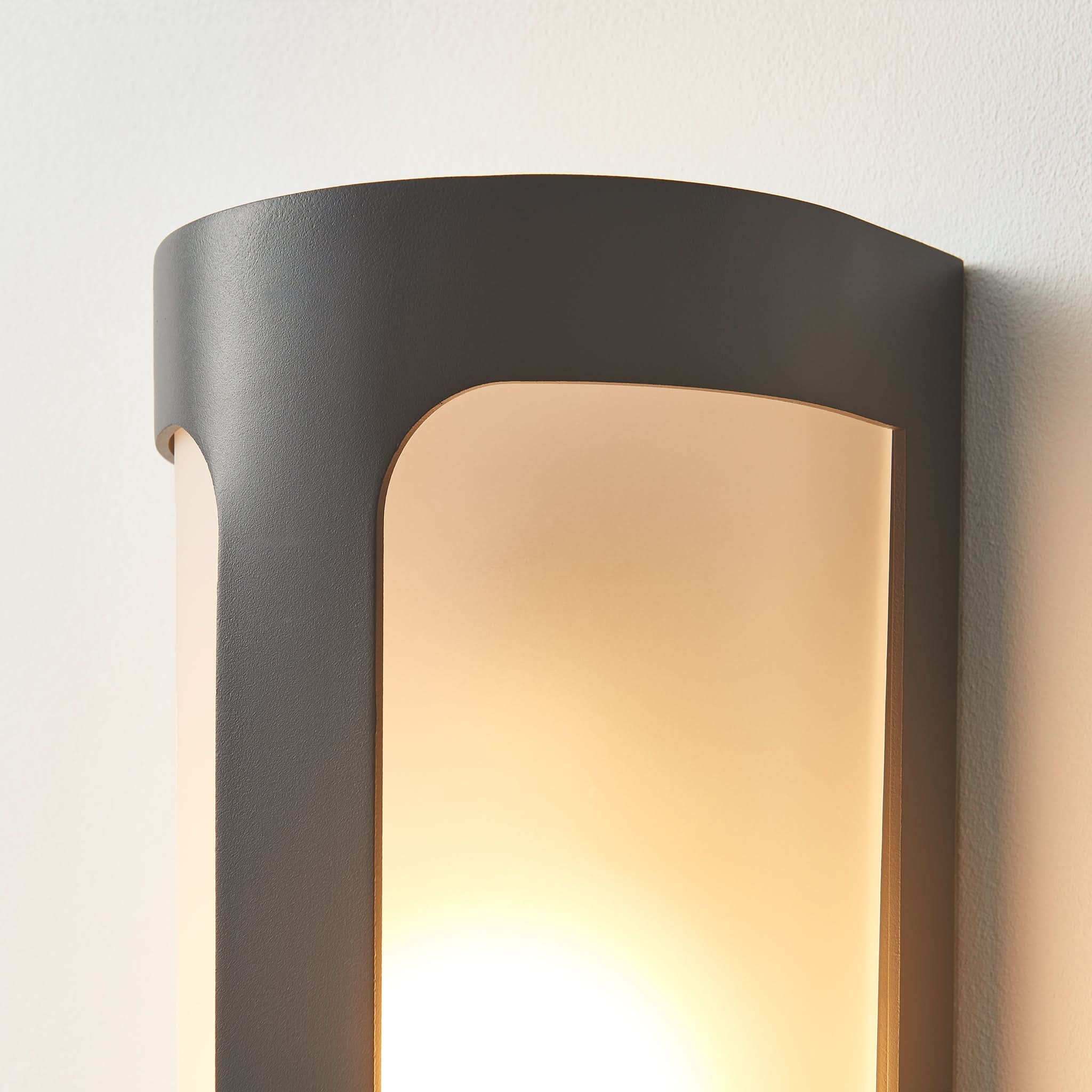 Victoria Aluminum Outdoor Sconce