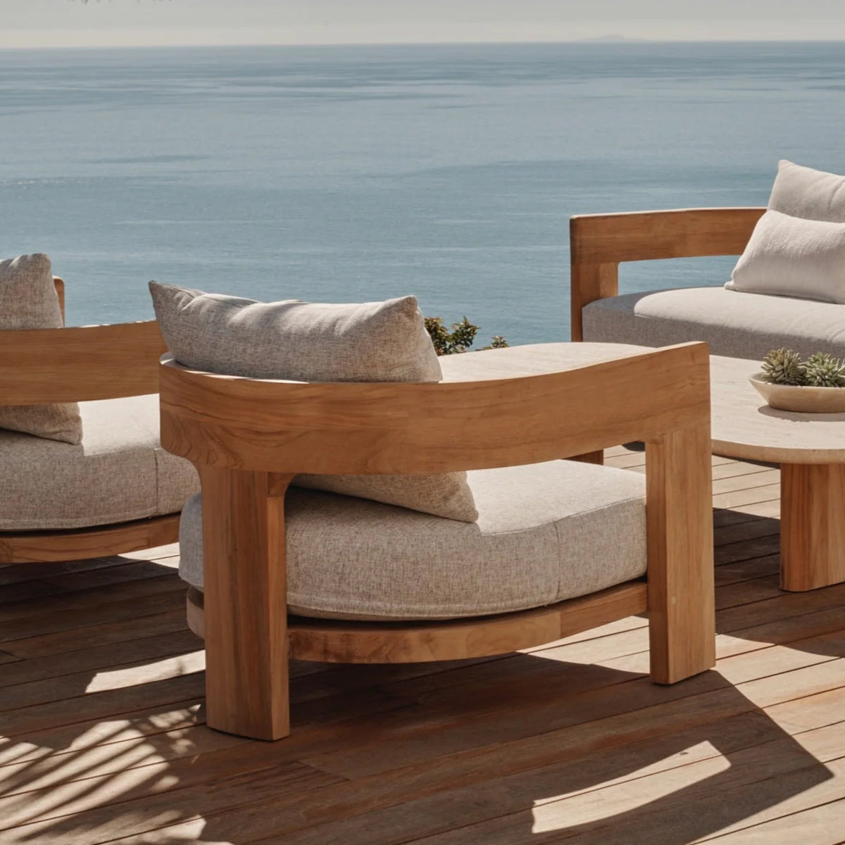 Victoria Teak Sun Lounge | Sculptural Outdoor Furniture – HARBOUR
