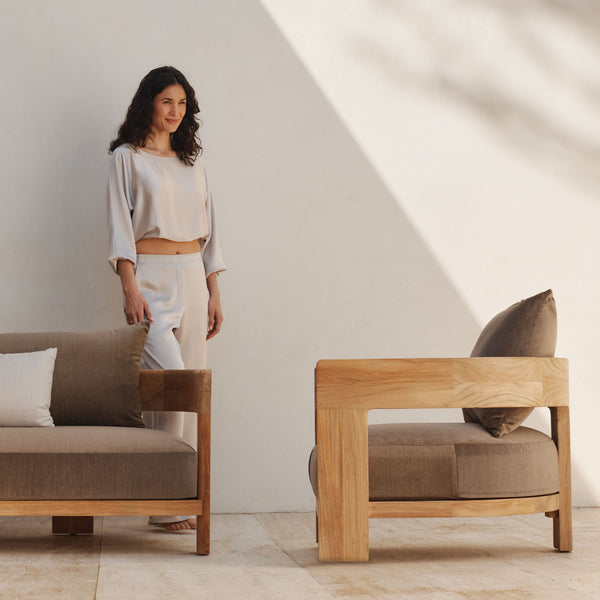 Victoria Teak Lounge Chair | Teak Natural, Copacabana Sand,
