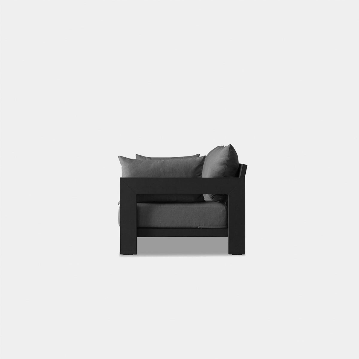 Hampton 3 Seat Sofa | Aluminum Asteroid, Panama Grafito, Batyline Silver