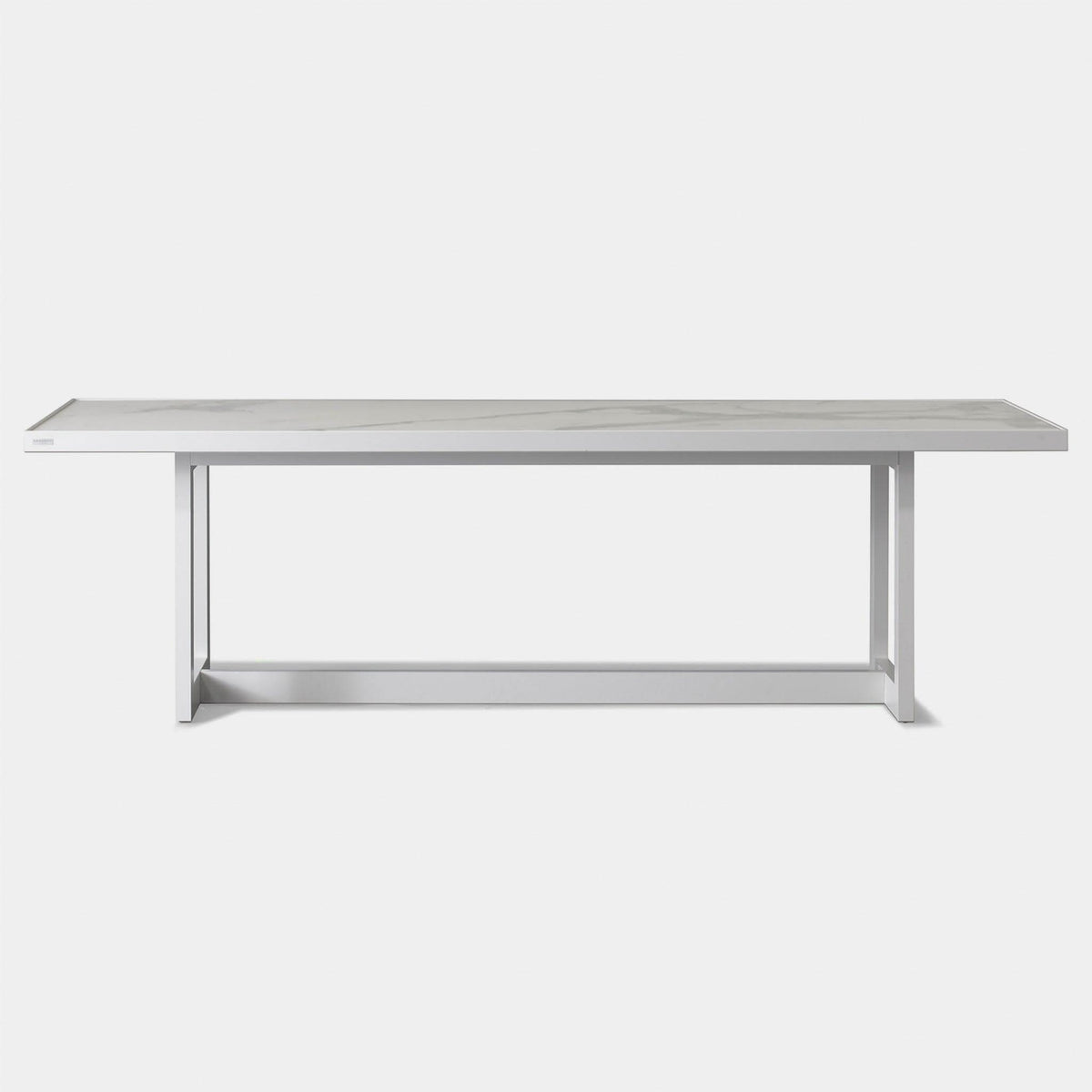 Hampton Dining Table 100" | Aluminum Asteroid, Laminam Noir,