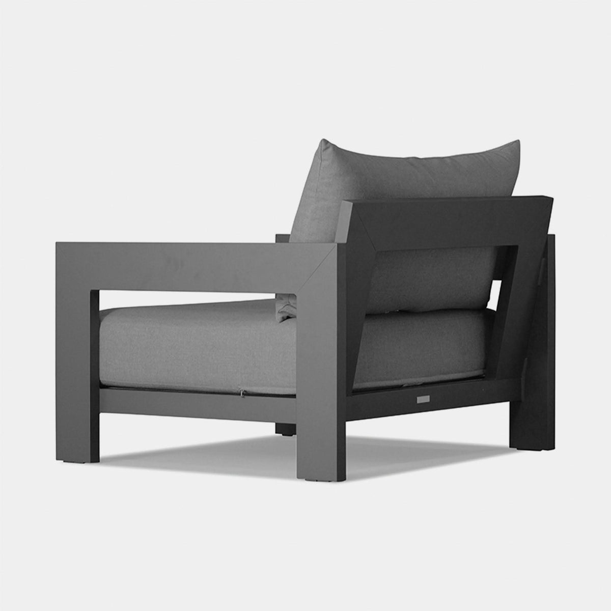 Hampton Lounge Chair | Aluminum Asteroid, Panama Grafito, Batyline Silver