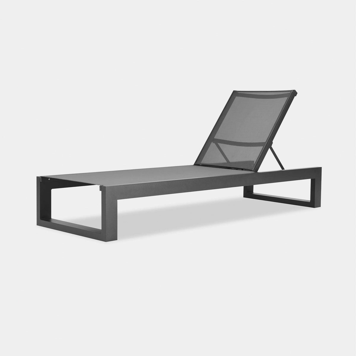 Hampton Sun Lounge | Aluminum Asteroid, Batyline Silver,