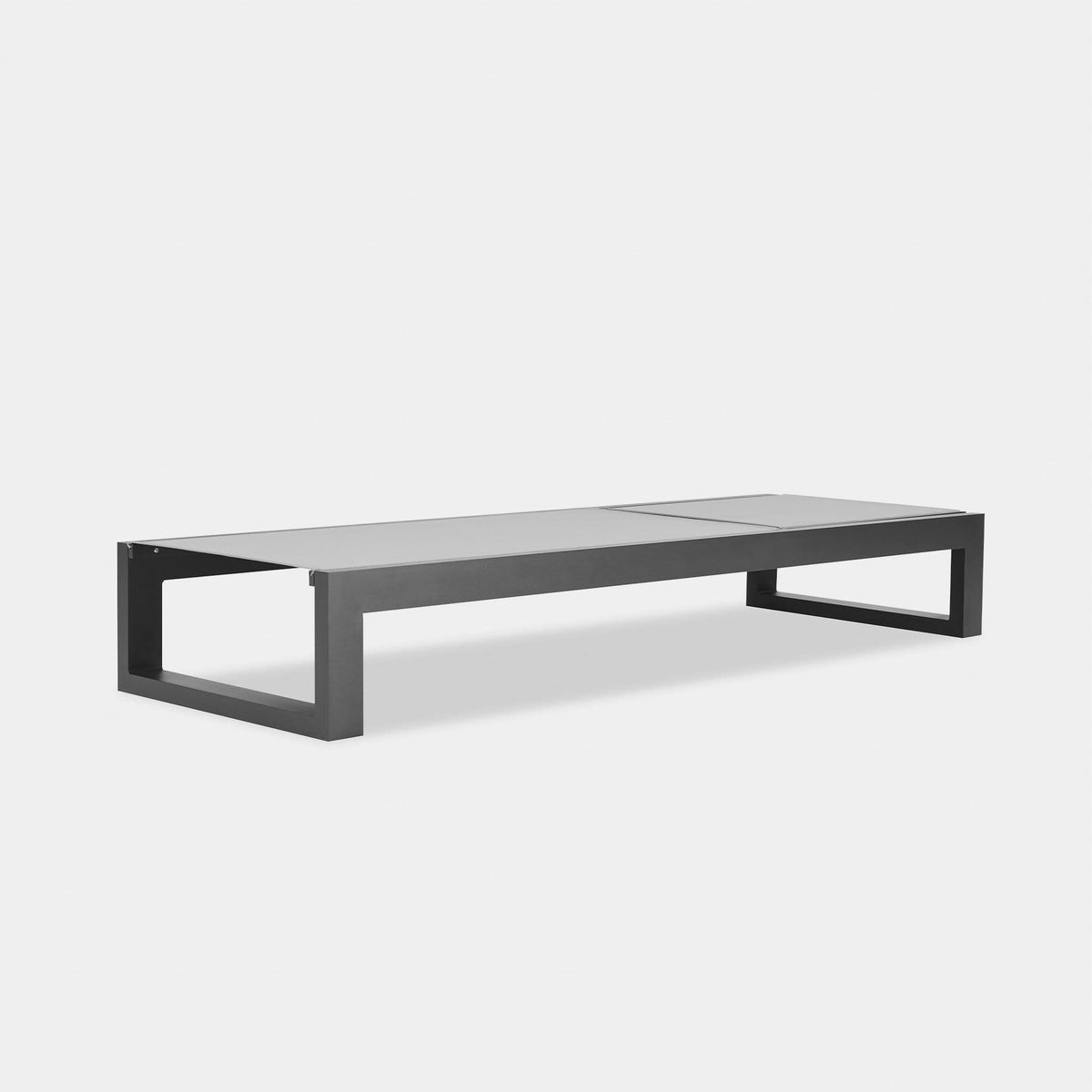 Hampton Sun Lounge | Aluminum Asteroid, Batyline Silver,