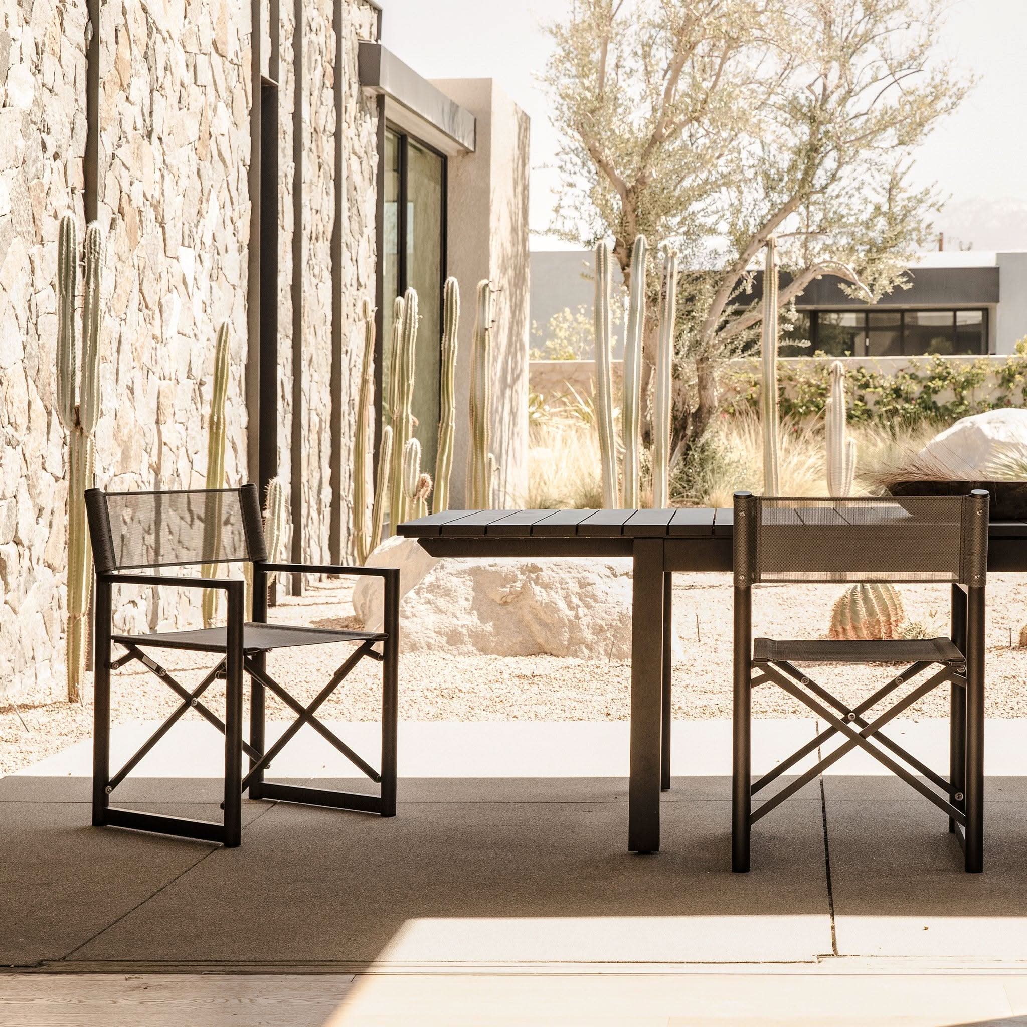 Pacific Aluminum Extension Dining Table | Modern Outdoor Furniture