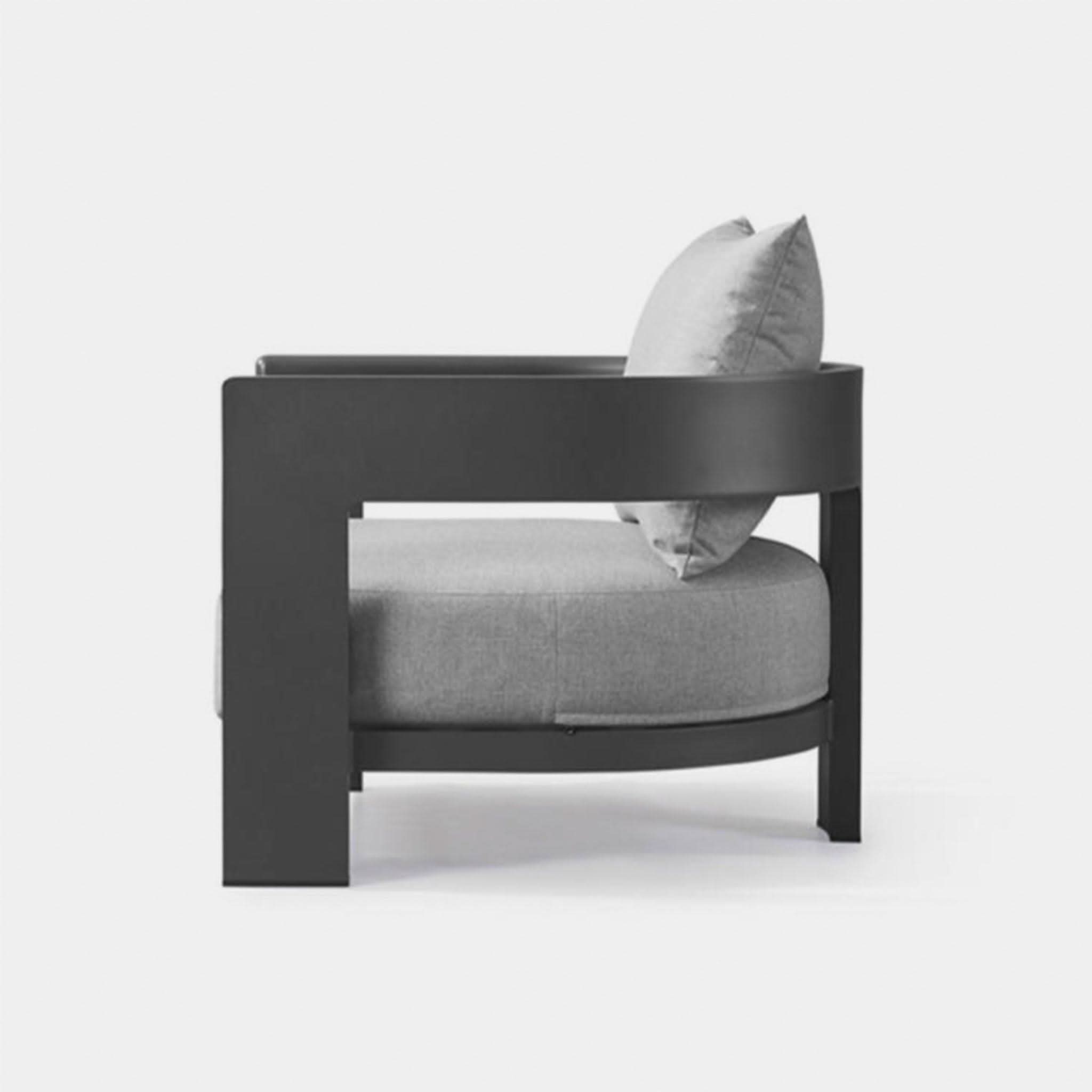 Victoria Aluminum Lounge Chair